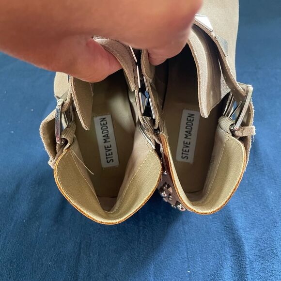 Steve Madden Zenna Taupe Leather Ankle Boots w/Silver Studs size 9.5M - Picture 10 of 11